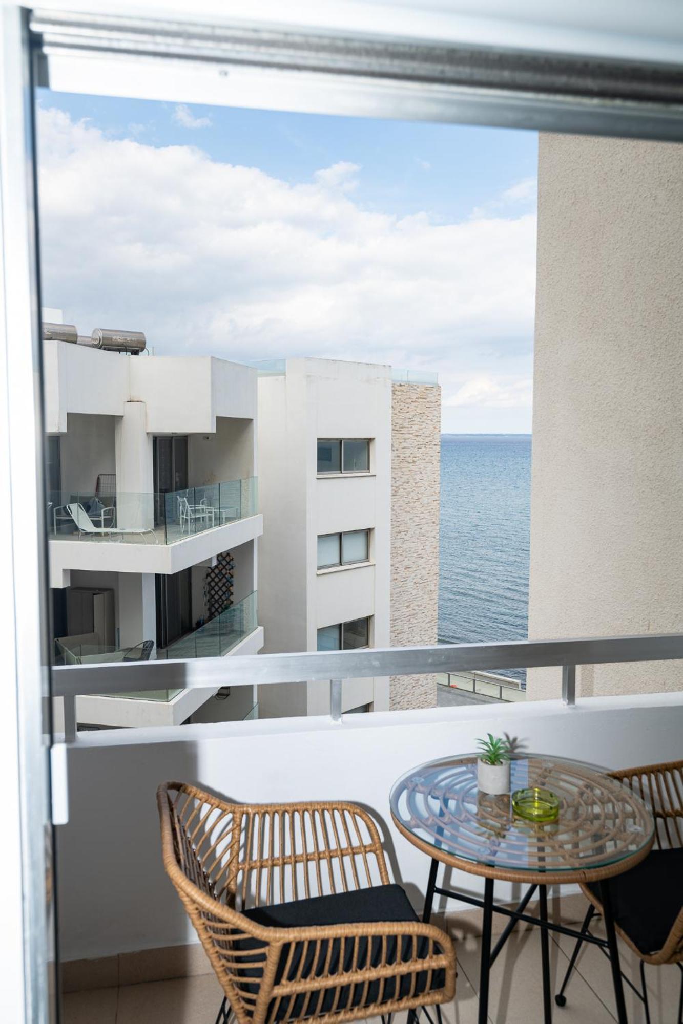 Lazuli Beach Apartment 501 Larnaka Exterior foto