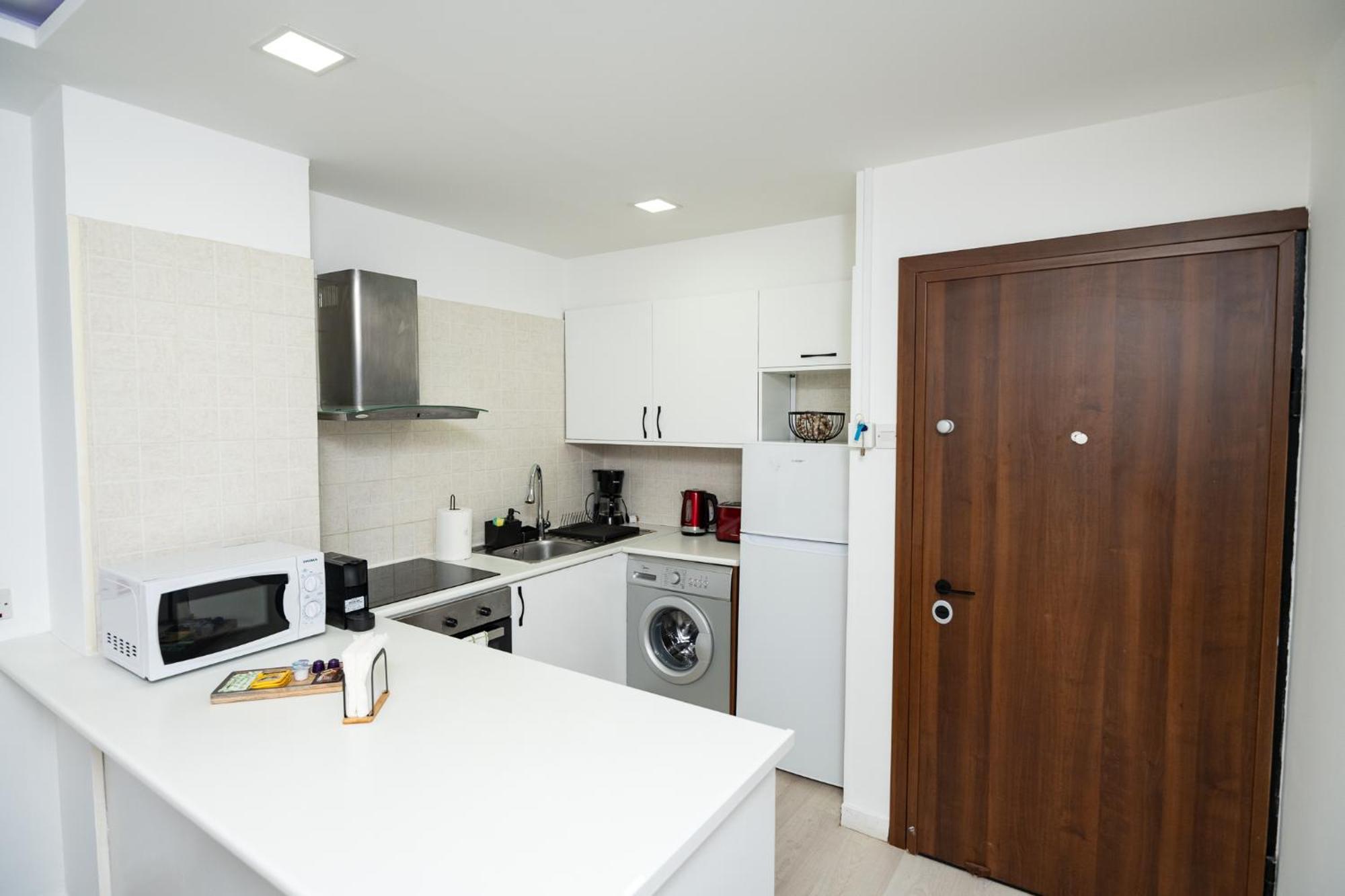 Lazuli Beach Apartment 501 Larnaka Exterior foto
