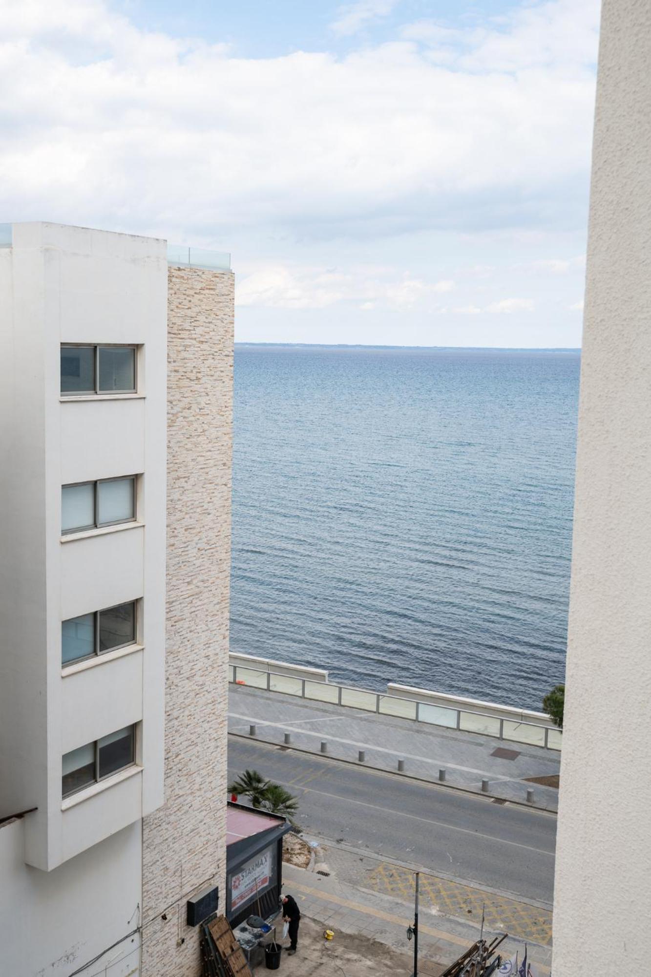 Lazuli Beach Apartment 501 Larnaka Exterior foto